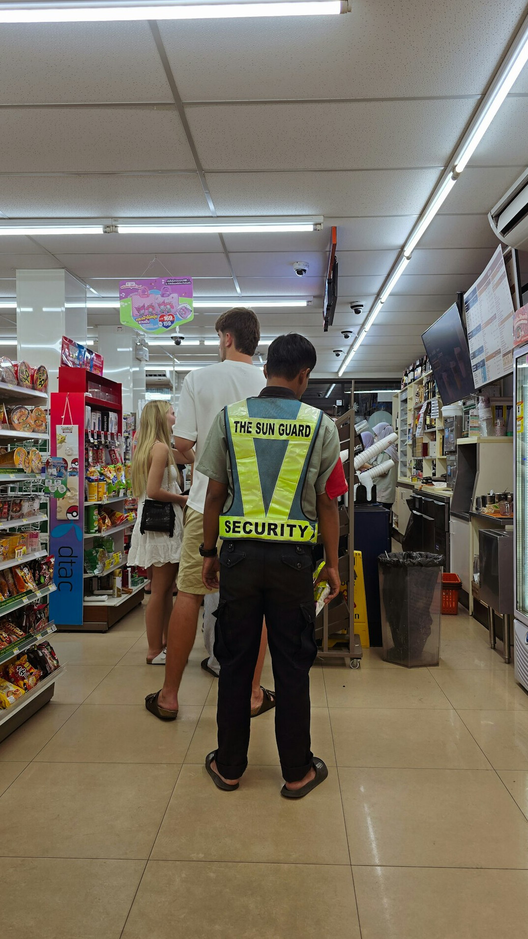 security team meeting in store